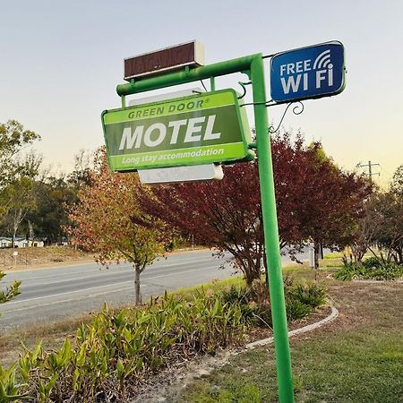 Green Door Motel Lavington Exteriör bild